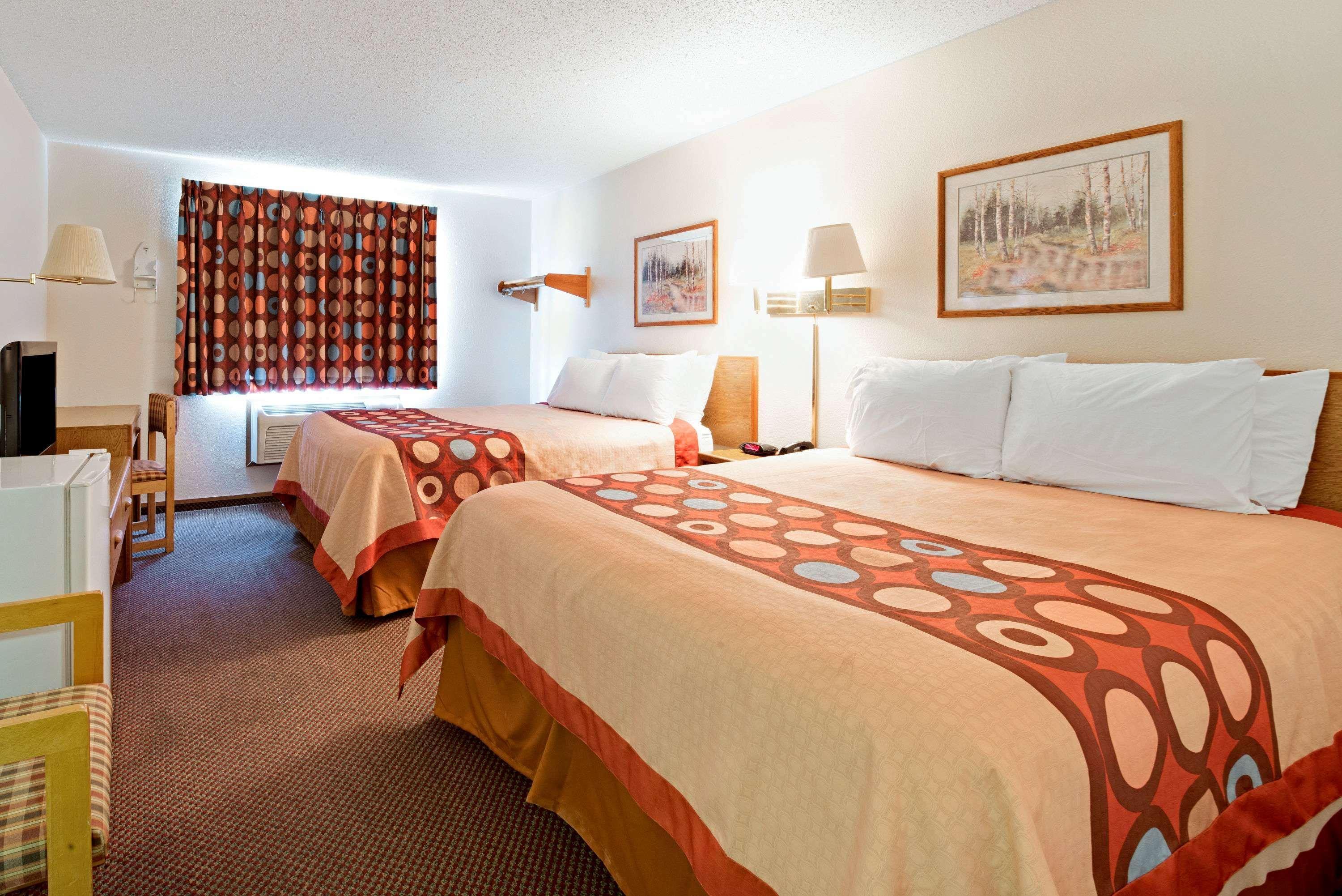 Super 8 By Wyndham Plano/Dallas Area Exterior photo